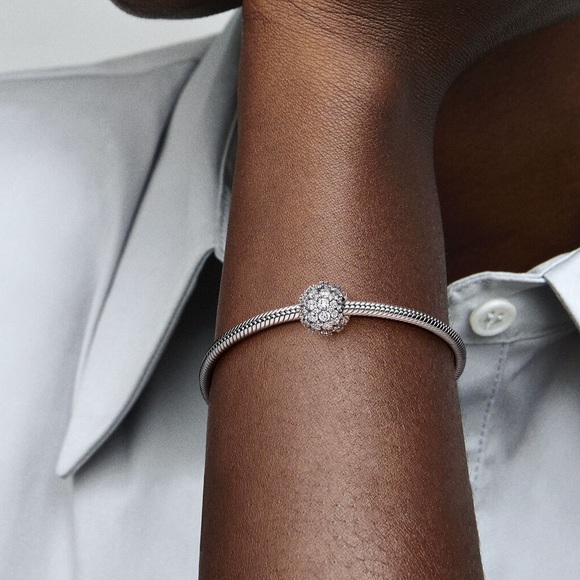 Pandora Sparkling Pavé Round Charm - Picture 11 of 11